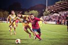 L'Olot domina el partit però perdona en excés i surt derrotat del Centenari amb un gol de penal a l'últim sospir (1-0)