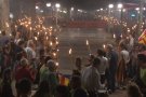 La Garrotxa celebra la 7a Marxa de Torxes i assaja la 'V' de la diada d'avui