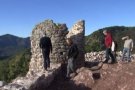 La Diputació de Girona es compromet a seguir apostant per la millora del castell de Rocabruna de l'Alta Garrotxa