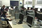Els alumnes de cinquè de l'Escola Llar d'Olot s'especialitzen en coneixement tecnològic i s'endinsen en la programació robòtica amb el 'Code Club'