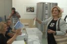 Júlia Sala, cap de llista del PP, ha votat aquest migdia a la llar d'infants de Sant Pere Màrtir