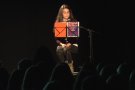 Els alumnes de l'Institut Montsacopa d’Olot reciten poemes de Jacint Verdaguer