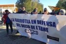 Un grup d'uns 40 garrotxins assisteixen a la manifestació contra el Pla Hidrològic de la conca de l'Ebre