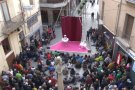 La pastisseria Ferrer d'Olot presenta la seva mona estrella amb un gran espectacle