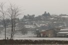 La neu arriba a la Garrotxa sense comportar complicacions viàries ni en les connexions elèctriques
