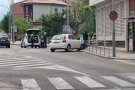 Un vehicle s'encasta contra la barana del CAP d'Olot i provoca dos ferits lleus