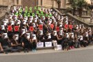 120 persones partidàries de l'abolició dels correbous participen en l'acte 'En la pell del brau' que tanca la campanya prèvia a la consulta