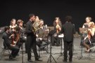 Joan Maria Riera rep un homenatge en forma de concert de l'Orquestra Cambra del Penedès al Teatre Principal d'Olot
