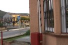 Els alcaldes fan un front comú per exigir millores en la prestació dels serveis que Correos i Telefónica fan a la Garrotxa
