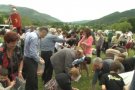 La Vall de Bianya celebra la tradicional sembrada de confits en el marc de la Festa Major del municipi