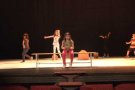 20 alumnes de l'Escola Municipal d'Expressió d'Olot escenifiquen l'obra 'Quin món!' al Teatre Principal