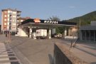 Detenen dos homes com a presumptes autors d'un delicte d'estafa, robatori i furt d'ús de vehicle