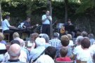 El músic empordanès Lluís Lozano omple d'havaneres i cançons de taverna el Parc Nou d'Olot