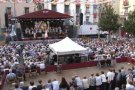 El concert de festes de la Cobla-Orquestra Montgrins omple la plaça Major amb un miler de persones