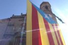 Prop de dues-centes persones assisteixen a l'acte institucional de la Diada a Olot