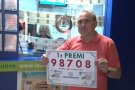 L'administració número 1 d'Olot reparteix el primer premi de la Loteria Nacional d'aquest dijous, el 98708