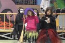 Les Preses celebra la 5a Rua de Hallowen entre carbasses, esquelets i castanyes