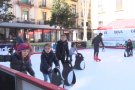 L'Ajuntament d'Olot es planteja ampliar la pista de gel de la Plaça Major després de superar els 6.000 patinadors