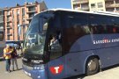 ANC i Òmnium omplen sis autobusos per a la manifestació a Barcelona en rebuig del judici del procés