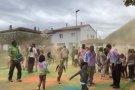 Prop d'una cinquantena de persones participen a la segona edició de la 'Color Run' de la Canya