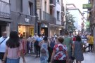 La Botiga al Carrer omple de gom a gom el centre d'Olot en la primera edició celebrada en dues jornades