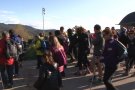 Més de 200 persones participen en la caminada solidària per la ruta dels gorgs de Santa Pau en benefici de La Marató de TV3