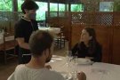 La Garrotxa viu el primer cap de setmana d'àpats a l'interior de bars i restaurants amb poques reserves
