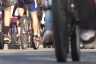El ple d'Olot actualitza la normativa per a la conducció de bicicletes i patinets