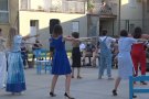 Els alumnes de La Quarta Paret representen Mamma Mia davant més d'un centenar de persones al parc de Pequín