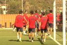 Els jugadors de la UE Olot tornen als entrenaments amb ganes i molt bé físicament