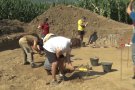 Les excavacions al jaciment de la Dou a la Vall d'en Bas s'adapten a la COVID-19