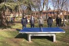 Els impulsors del Torró Amic han presentrat la nova taula de tennis taula a la plaça del Pla de Dalt, resultat de la segona edició