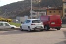 Habiliten zones d'aparcament d'un màxim de dues hores a la Canya per promocure la rotació dels vehicles estacionats