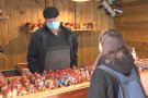 El Mercat de Nadal d'Olot ha gaudit d'una gran afluència de visitants locals durant el cap de setmana