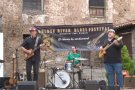 La setena edició del Golden River Blues Festival deixa l'empremta del gènere a la plaça del Gambeto