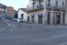 Comencen les obres d'instal·lació de dos semàfors molt reivindicats a Olot