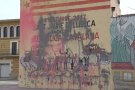 Un acte vandàlic malmet el mural independentista de la plaça 1 d'octubre de Sant Jaume de Llierca
