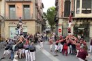 Els Xerrics bufen vint espelmes a la plaça Rector Ferrer