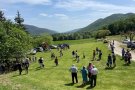 La sembrada de confits i caramels endolceix la Festa Major de la Vall de Bianya