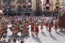 L'esperat Ball dels Gegants de la Diada de la Mare de Déu del Tura ha omplert la Plaça Major d'Olot