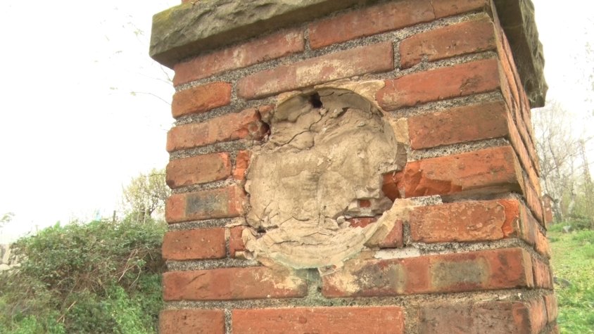 Els Mossos d’Esquadra investiguen el robatori de les plaques de bronze de Sant Francesc