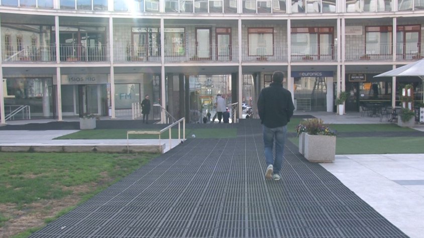 L'Ajuntament d'Olot no actuarà a la plaça del Mig fins que no trobi una "solució amb garanties" 