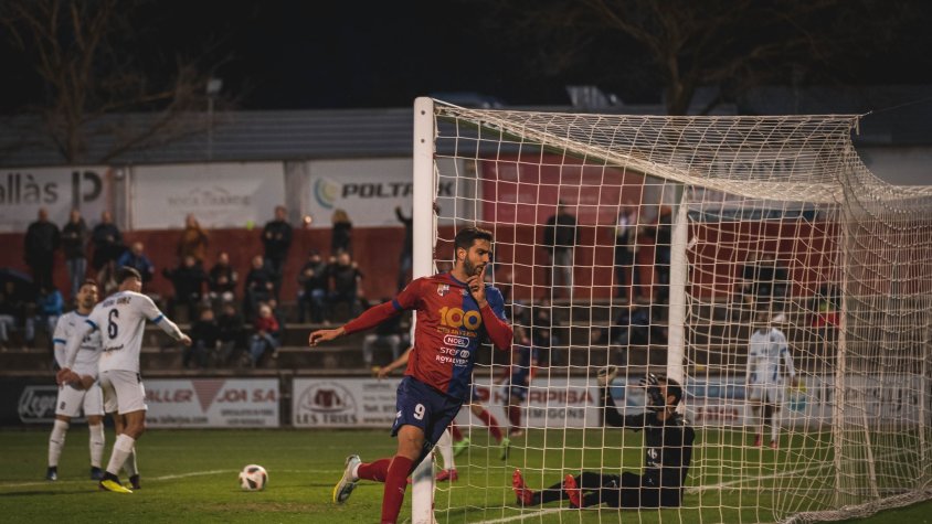 L'Olot tanca la primera volta amb un empat insuficient contra el Prat (1-1)