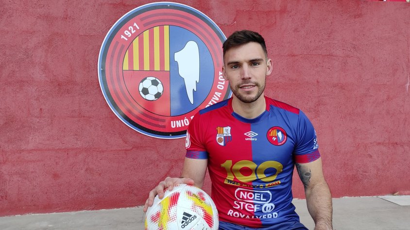 Carlos López agraeix a l’Olot la seva confiança després de la lesió