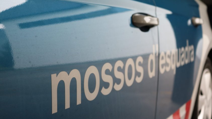 Mor un home mentre treballava en una empresa de transports de Sant Joan les Fonts