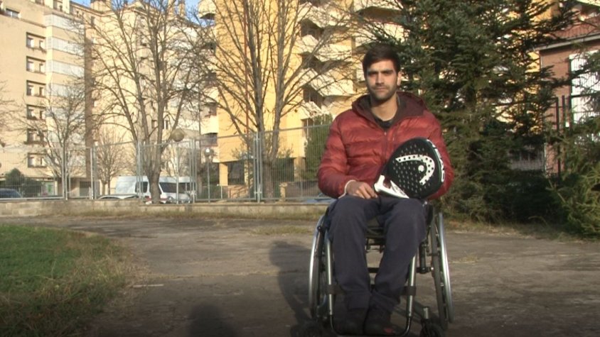El jugador de pàdel adaptat Pau Martín vol conquerir els tornejos estatals 