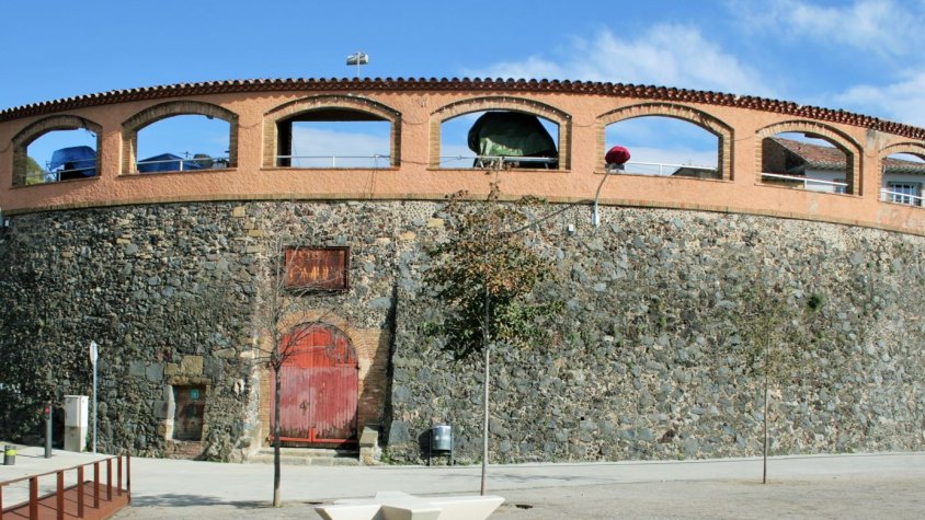 La plaça de Braus d’Olot té molts problemes d’accés i de seguretat