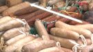 Avui és dijous gras: dia de coques, botifarra d'ou, embotits i llardons 