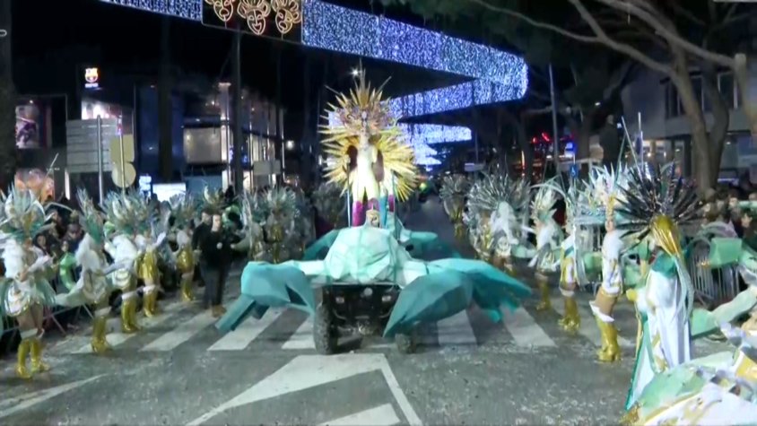 La Carnavalesca d’Olot i Castellfollit de la Roca i la Santjoanenca conquereixen el Carnaval de la Costa Brava