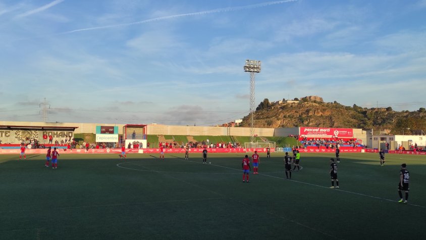 Un Olot molt inofensiu encaixa la tercera derrota consecutiva a Sagunt